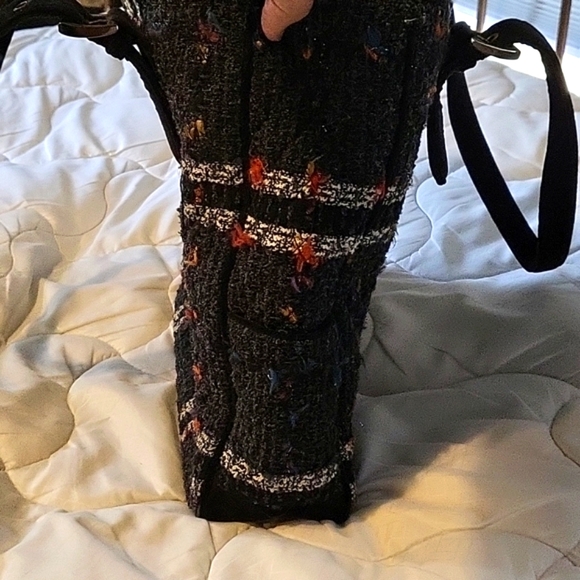 VERA BRADLEY MULTICOLOR TOTE WITH BLACK VELVET HANDLES AND TRIM - Picture 5 of 13